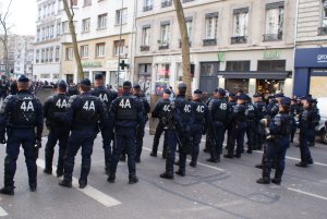 Répressions policières en marge des manifestations