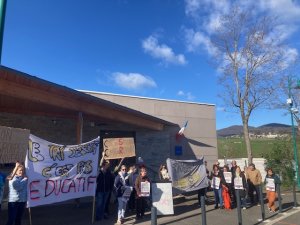 Communiqué de Presse du collège de Mornant, contre le choc des savoirs